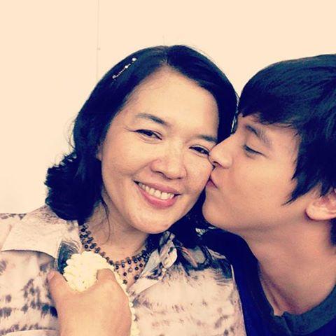 เจมส์ จิรายุ แม่ต่าย