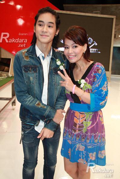 เก้า จิรายุ แม่ก้อย