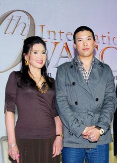 ป๊อก ภัสสรกรณ์ แม่อาภัสรา