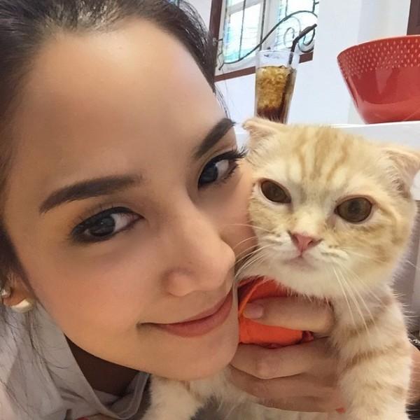 จั๊กจั่น อคัมย์สิริ