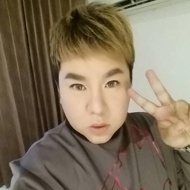 ดีเจบุ๊คโกะ ศัลยกรรม