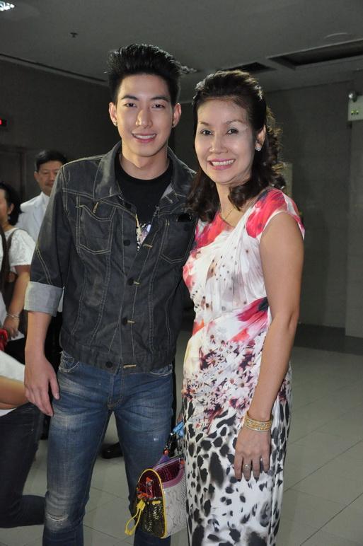 โตโน่ ภาคิน