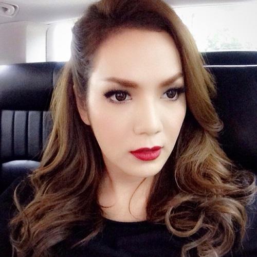 อ๋อม สกาวใจ