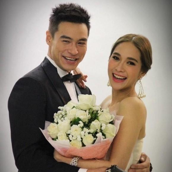 พลอย เฌอมาลย์ ปีเตอร์ คอร์ป