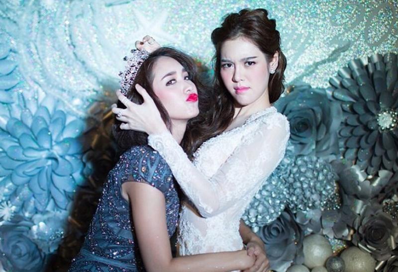 มิน พีชญา