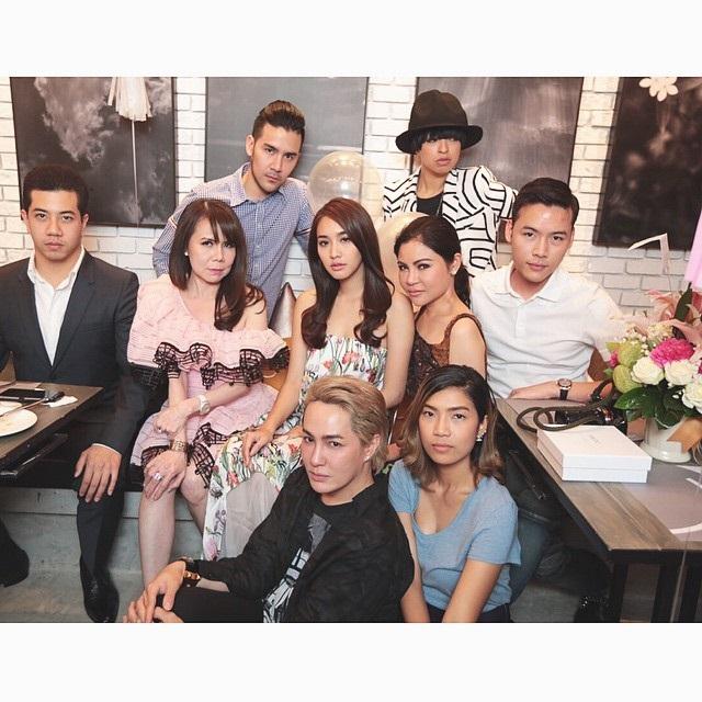 มิน พีชญา