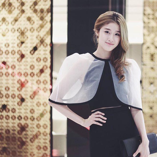 แก้ว จริญญา