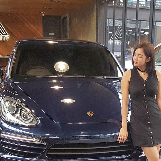 อุ้ม ลักขณา