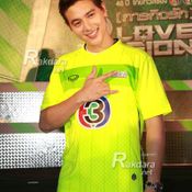 เจมส์ จิรายุ