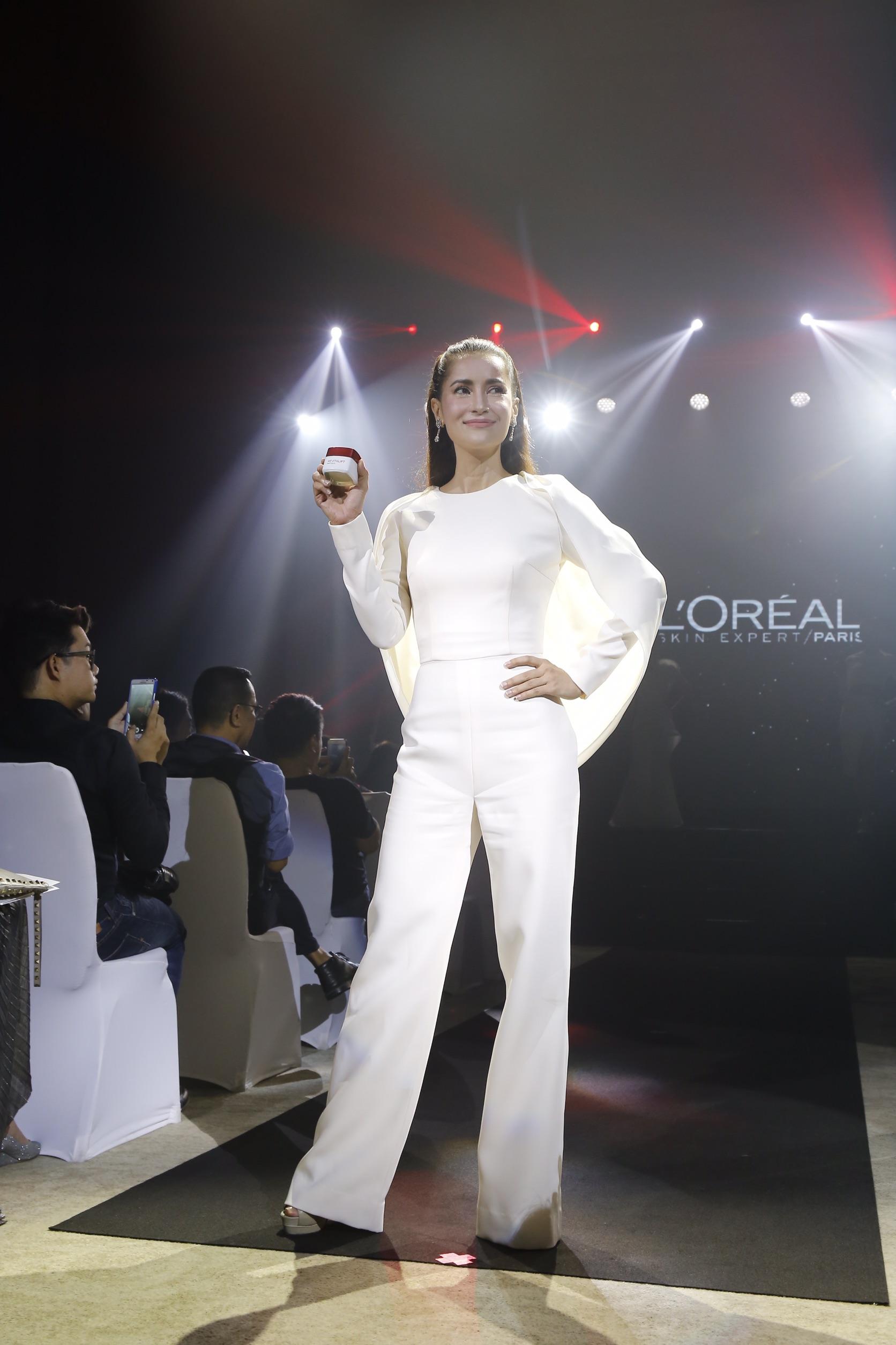 แอน ทองประสม 