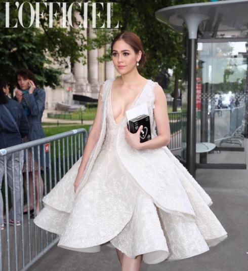 ชมพู่ อารยา  Paris Fashion Week 2016