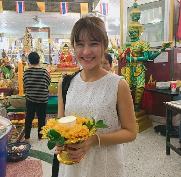 ออม สุชาร์