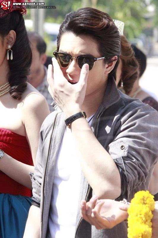 แน็ค ชาลี ไตรรัตน์