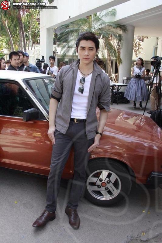 แน็ค ชาลี ไตรรัตน์