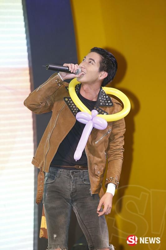 โตโน่ ภาคิน