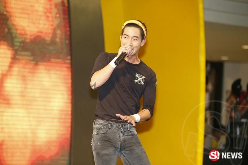 โตโน่ ภาคิน