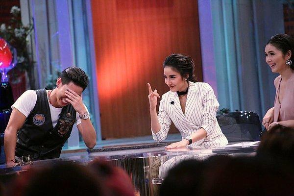 แพท ณปภา - โตโน่ ภาคิน