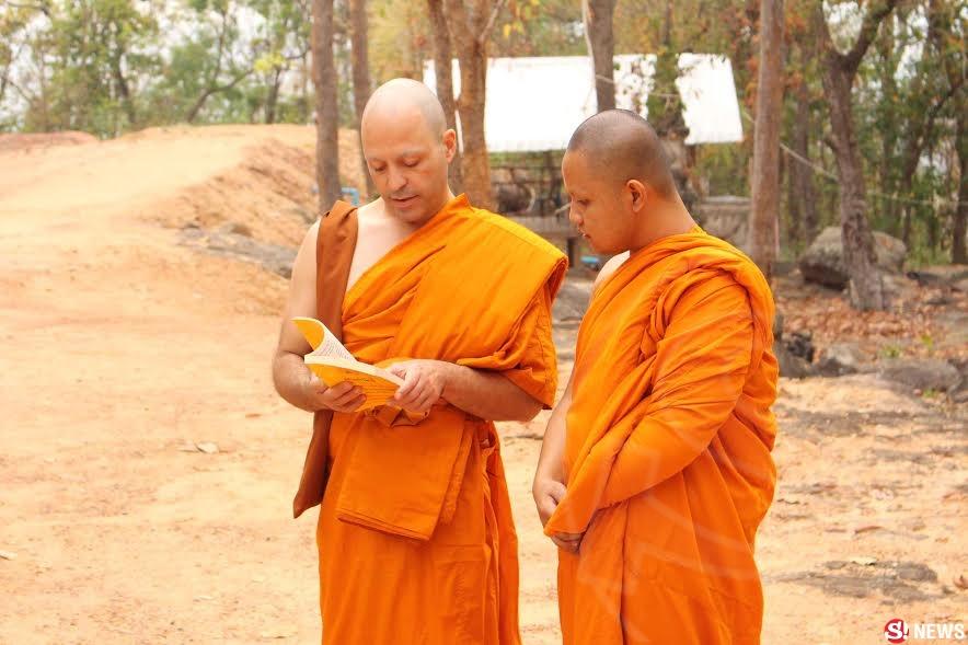 พระฝรั่ง