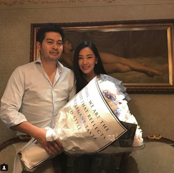 นุ่น ต๊อต