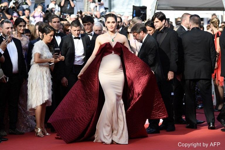 ชมพู่ อารยา