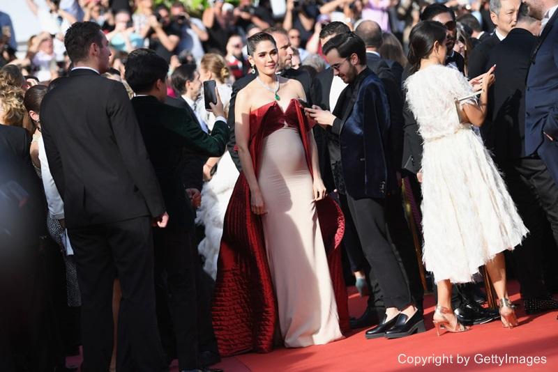 ชมพู่ อารยา