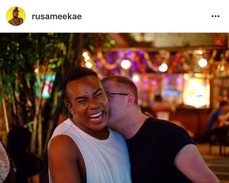 รัสมีแข ฟ้าเกื้อล้น - เจมส์