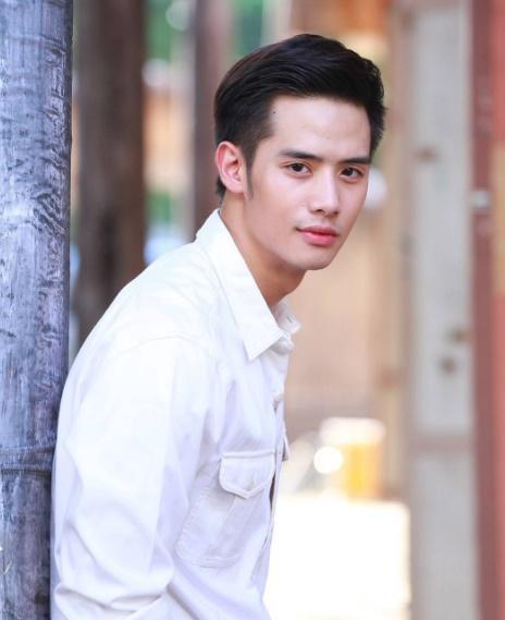 โซ่ ธัชพล เสือทองคำ