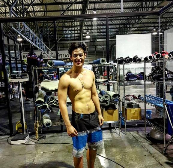 โซ่ ธัชพล เสือทองคำ