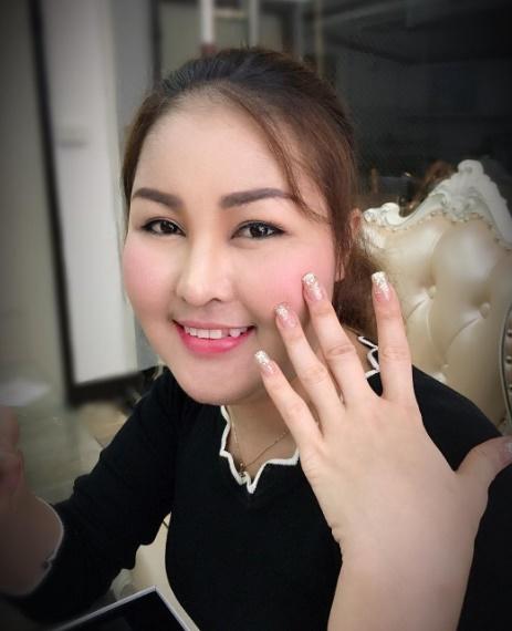 หญิงลี ศรีจุมพล