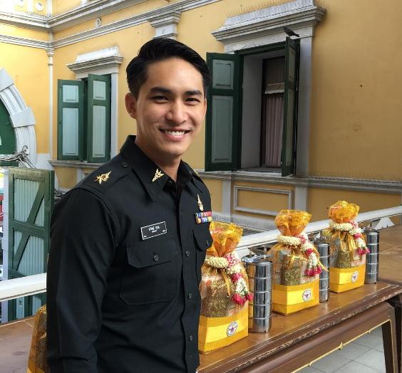 หมอก้อง สรวิชญ์