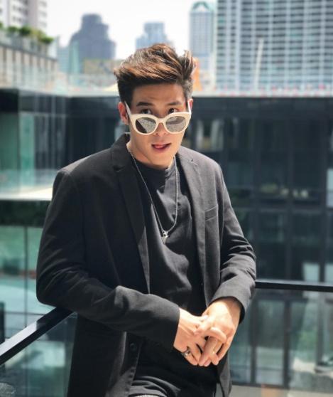 อาเล็ก ธีรเดช