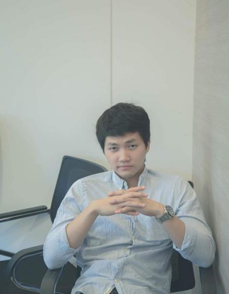 ลูกชายสุนารี 