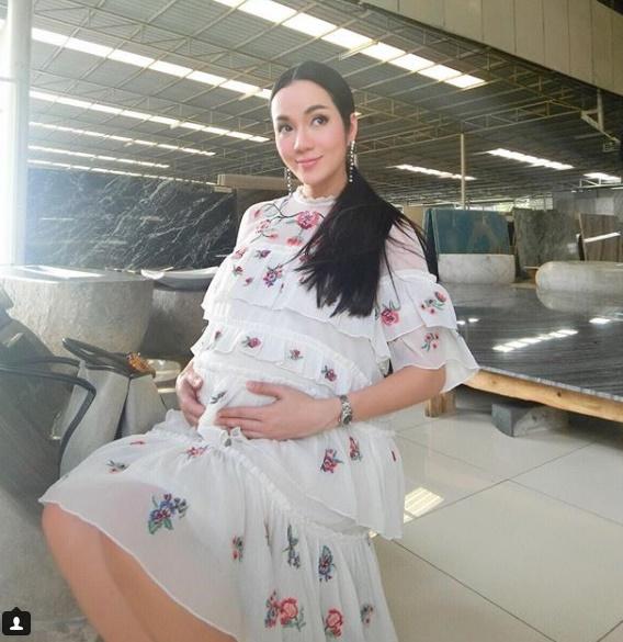 อ๋อม สกาวใจ