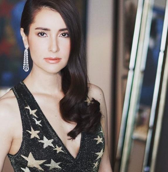 แอน ทองประสม