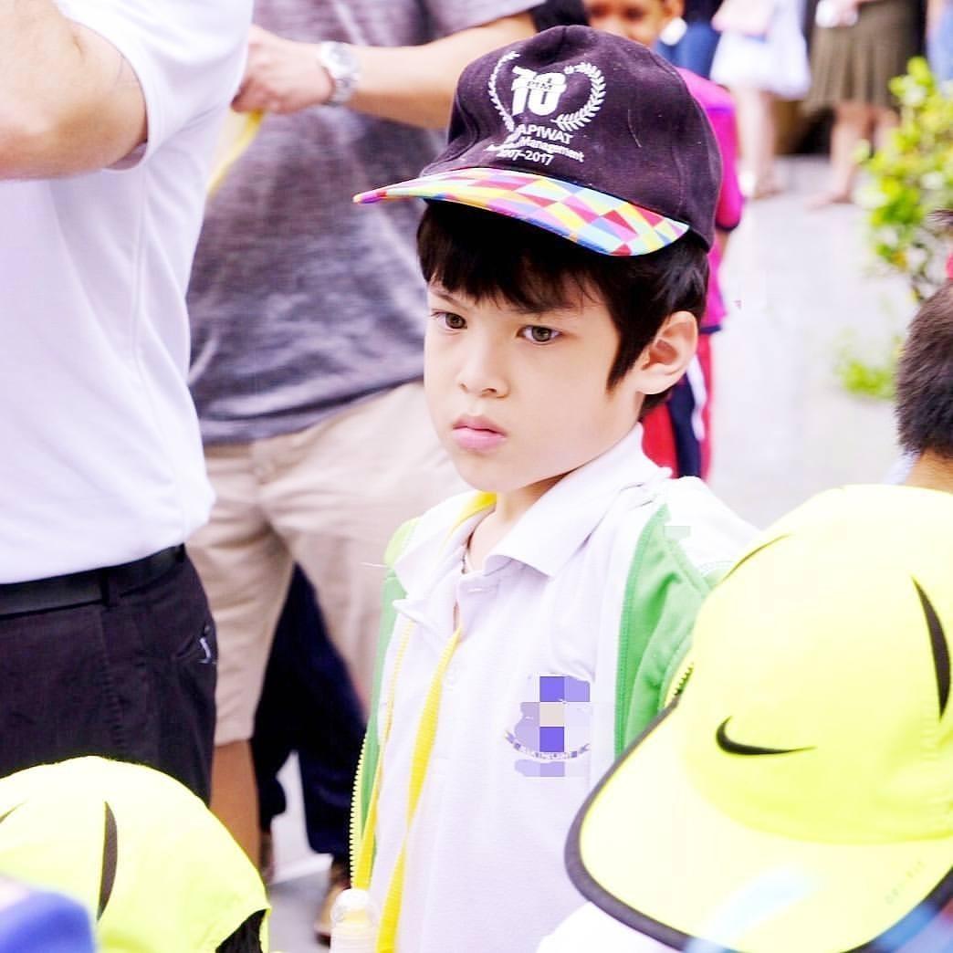 แอนนี่ ฑีฆายุ