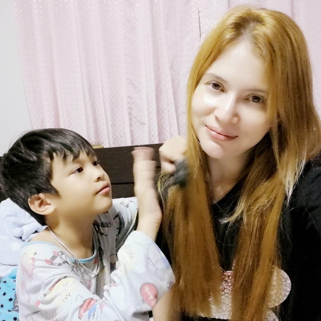 แอนนี่ ฑีฆายุ