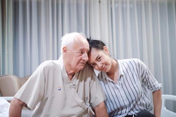 แซมมี่ เคาวเวลล์