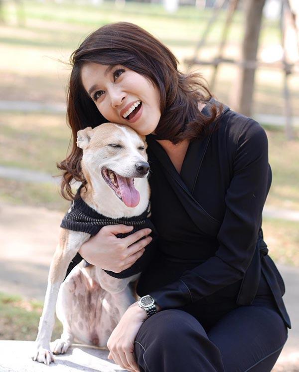 เชียร์ ฑิฆัมพร 