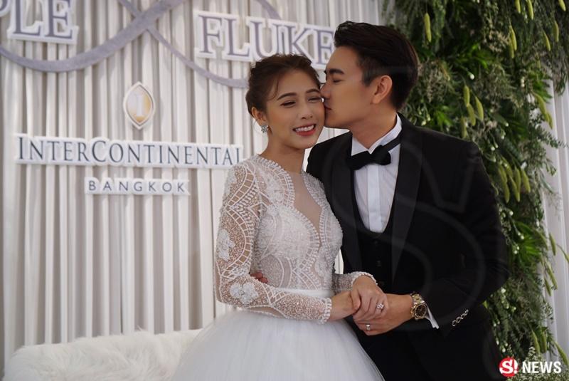 ฟลุค แอปเปิ้ล แต่งงาน