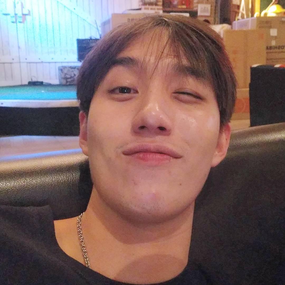 ต่อ ธนภพ