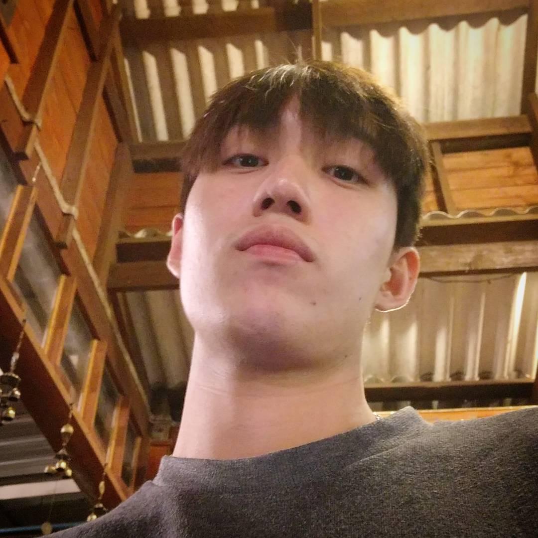 ต่อ ธนภพ