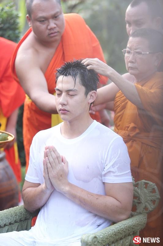 หมาก ปริญ บวช