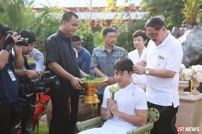 หมาก ปริญ บวช