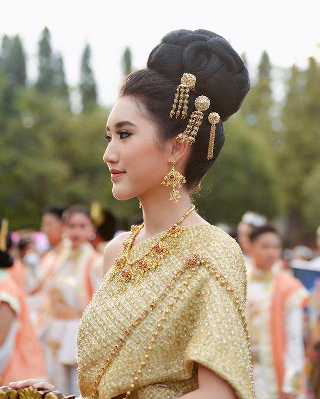 เบสท์ รักษ์วนีย์ ลูกสาว สมรักษ์ คำสิงห์