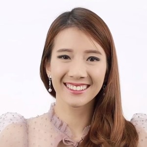 ขวัญชนก เสียงจันทร์ (ฝ้าย Easy English)