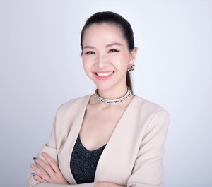 รสริน ชวถาวรเจริญ (โค้ชโรซี่)