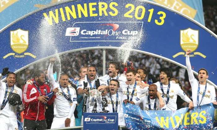 "สวอนซี" ชูแชมป์ลีกคัพ ถล่ม "แบร็ดฟอร์ด" 10 คน 5-0