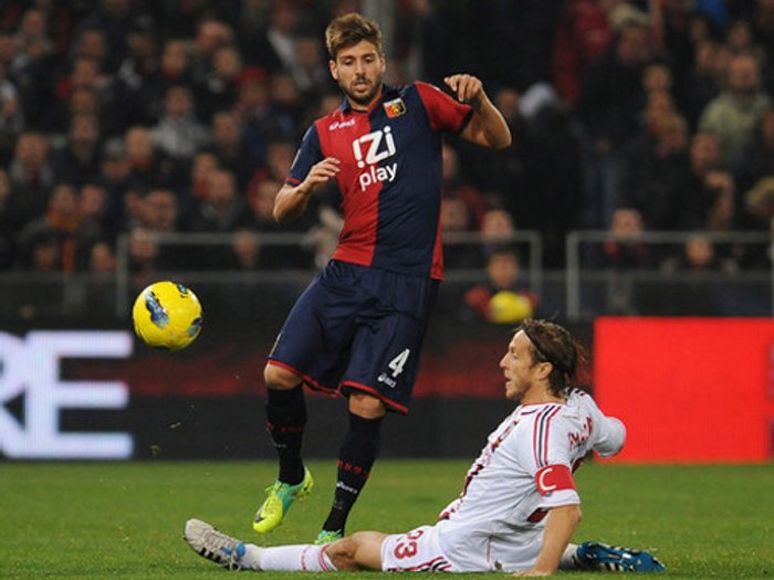 ปาซโซ่,บาโลซัดพามิลานบุกสอยเจนัวนิ่ม2-0