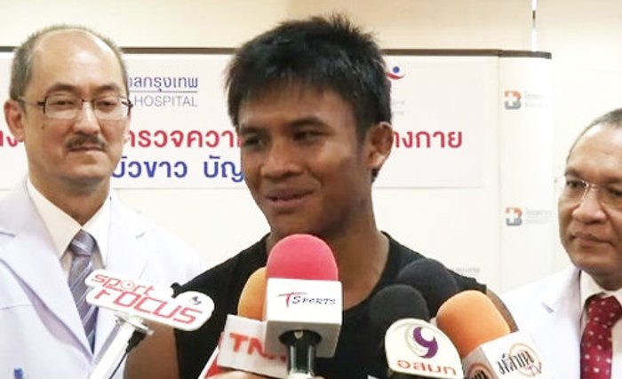"บัวขาว" ปฏิเสธดวลหมัด "สมรักษ์ คำสิงห์"