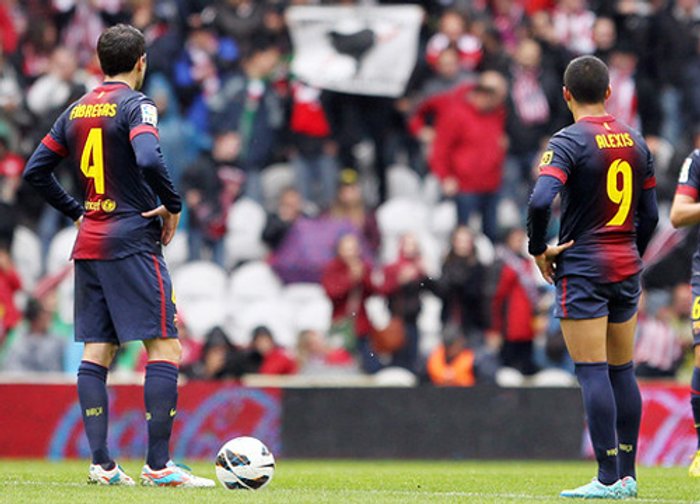 บาร์ซ่าโดนเจ๊าท้ายเกม2-2,ชุดขาวดับตราหมี